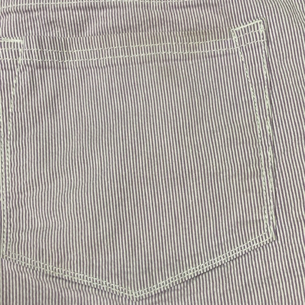 Riders by Lee Shorts Women Size M Purple & White Stripe Midrise
